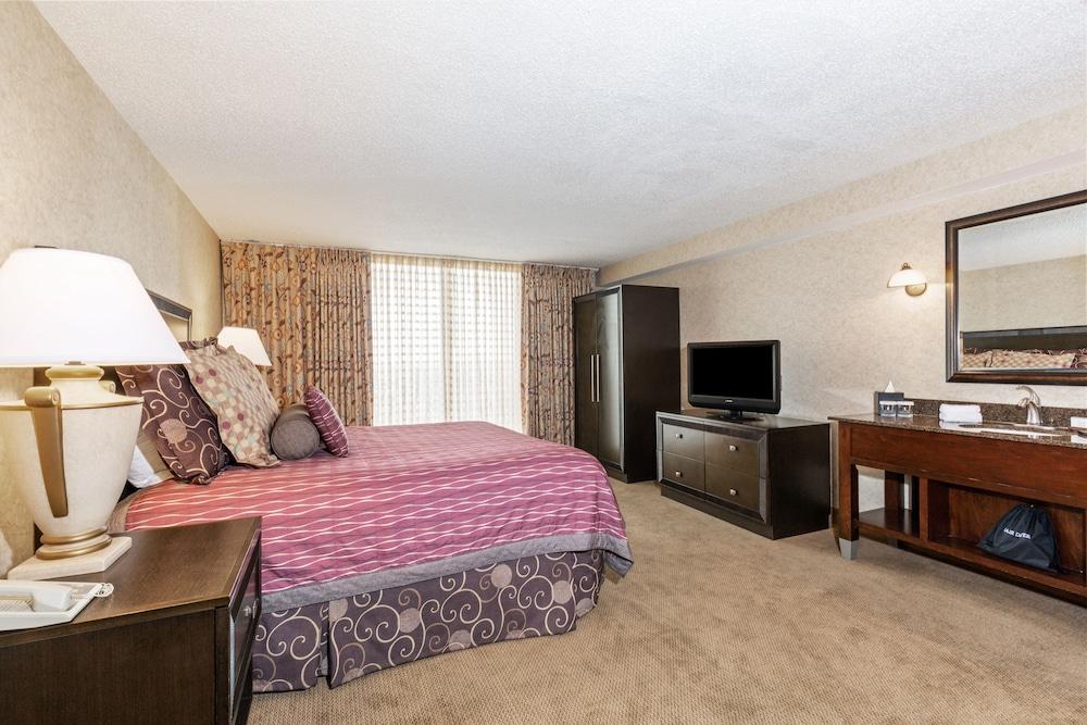 Embassy Suites By Hilton Kansas City Plaza מראה חיצוני תמונה