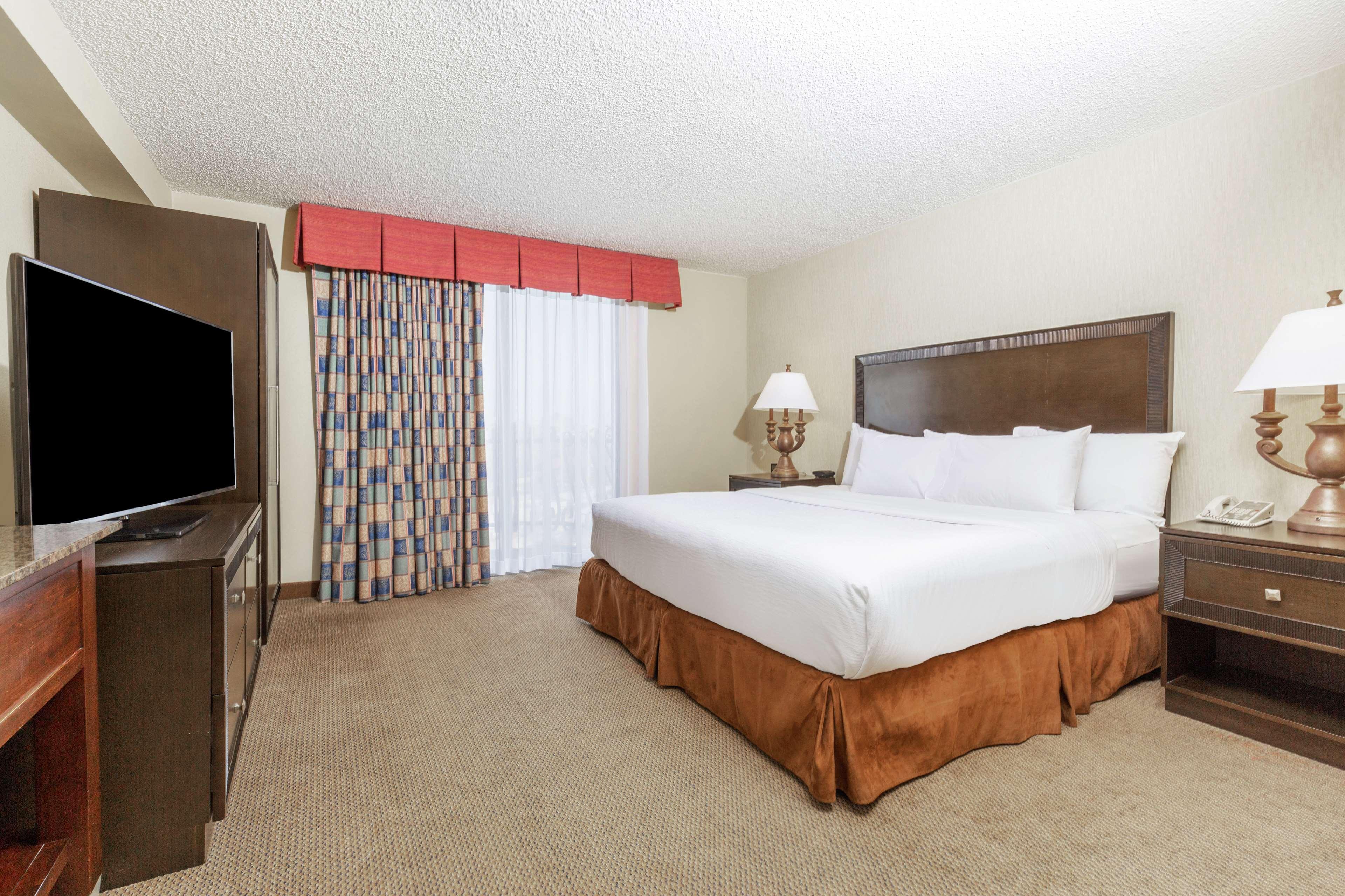 Embassy Suites By Hilton Kansas City Plaza מראה חיצוני תמונה