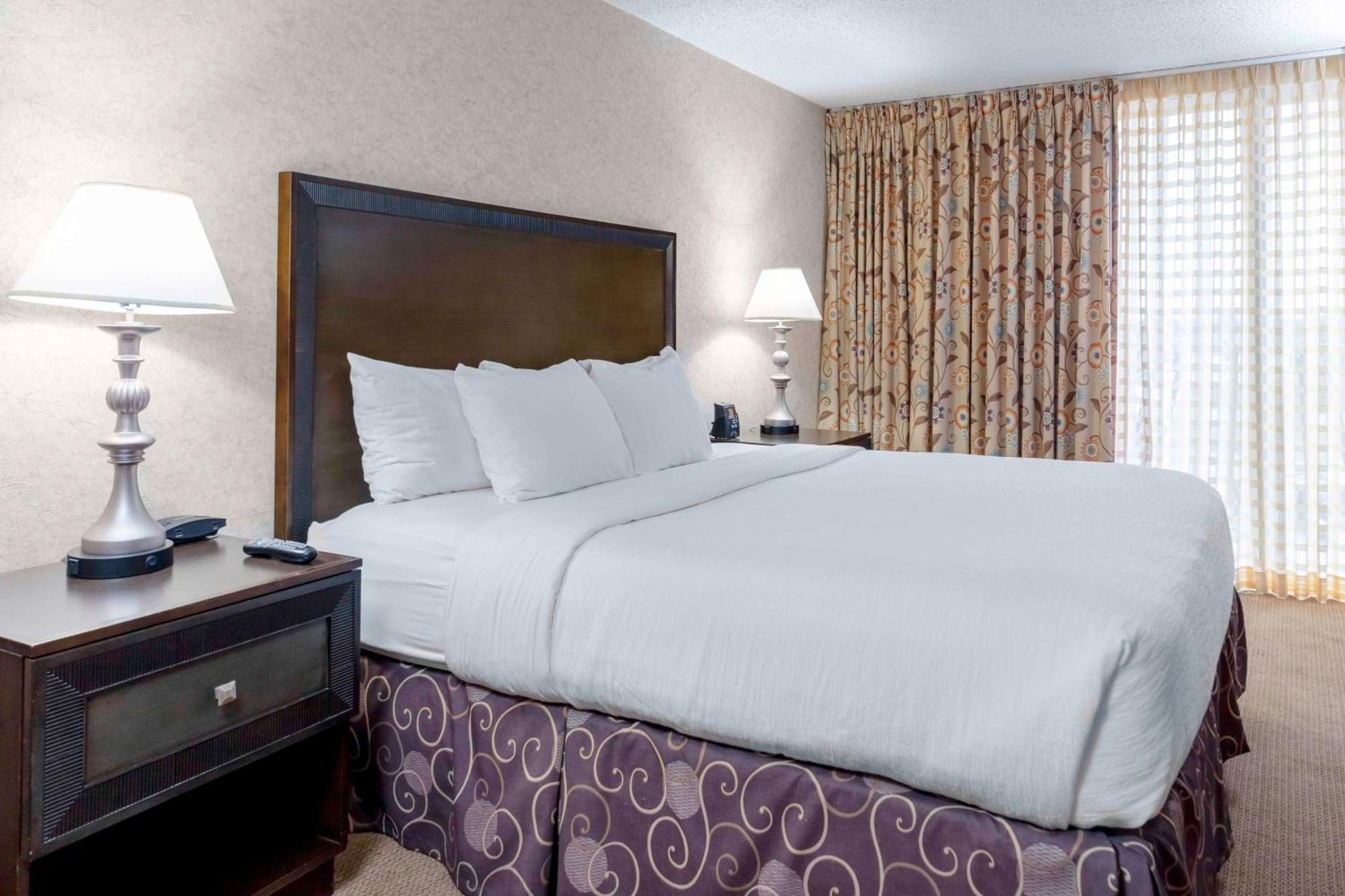 Embassy Suites By Hilton Kansas City Plaza מראה חיצוני תמונה