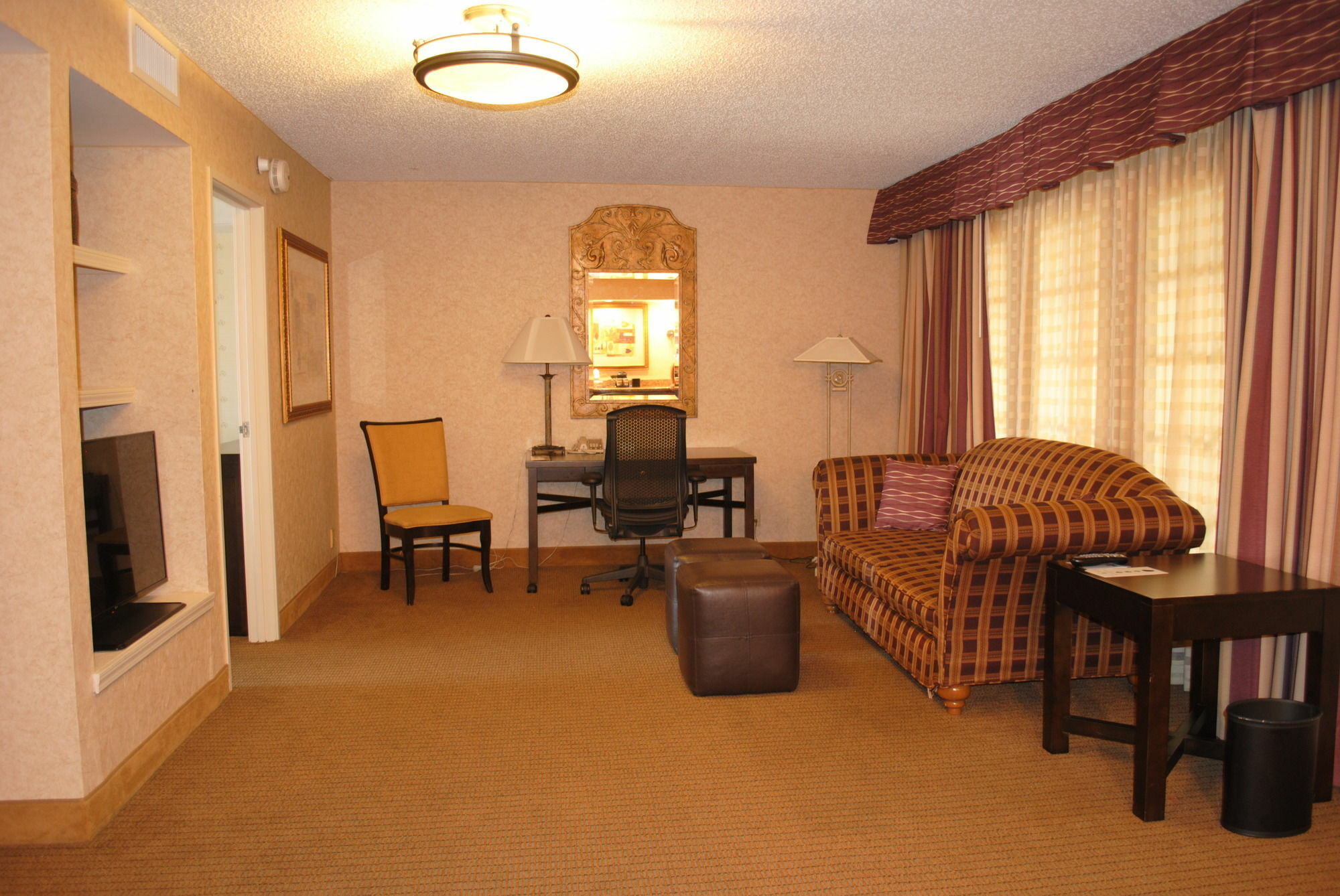 Embassy Suites By Hilton Kansas City Plaza מראה חיצוני תמונה